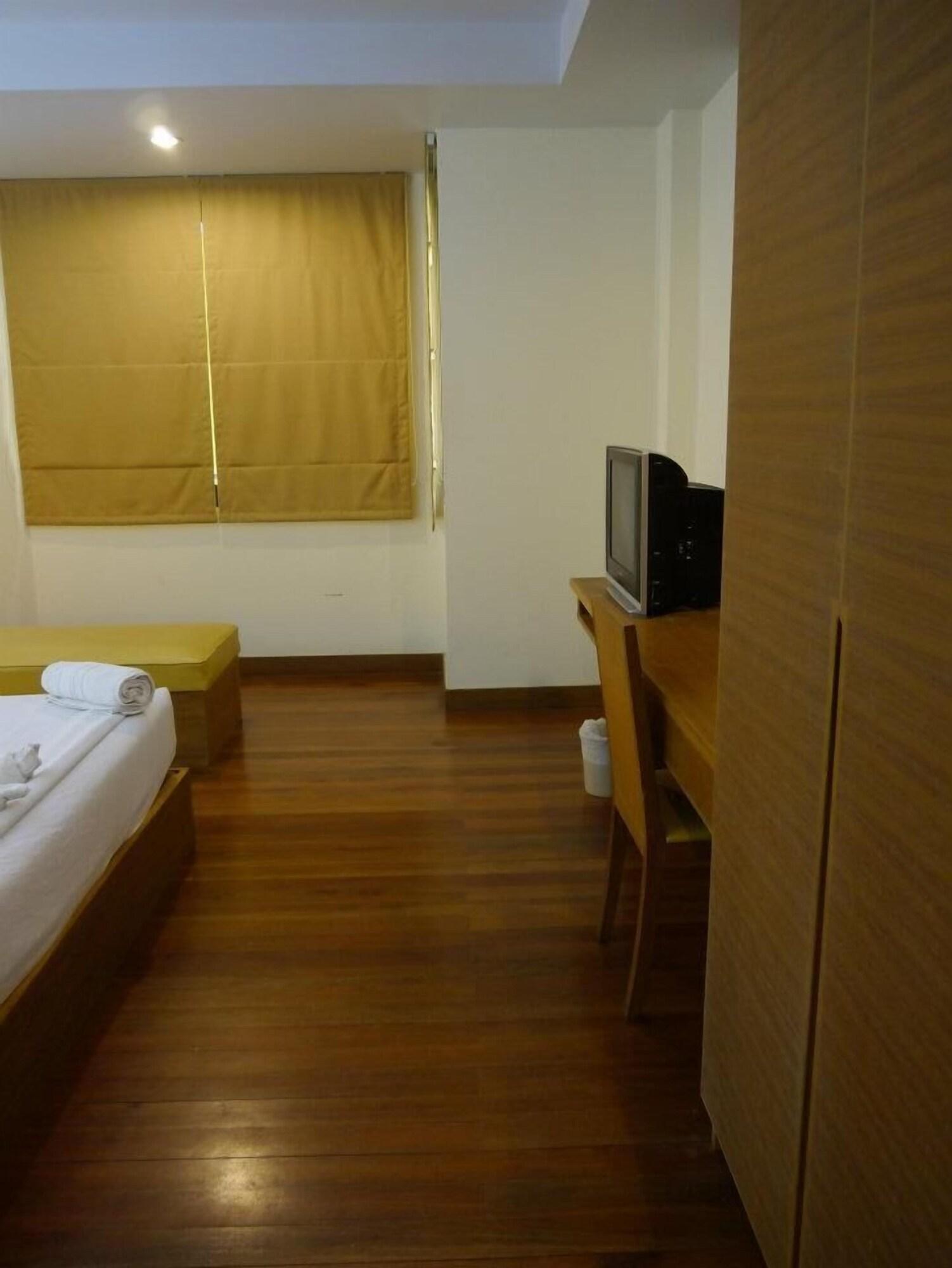 Baan Saikao Plaza Hotel & Service Apartment Koh Chang Exterior photo