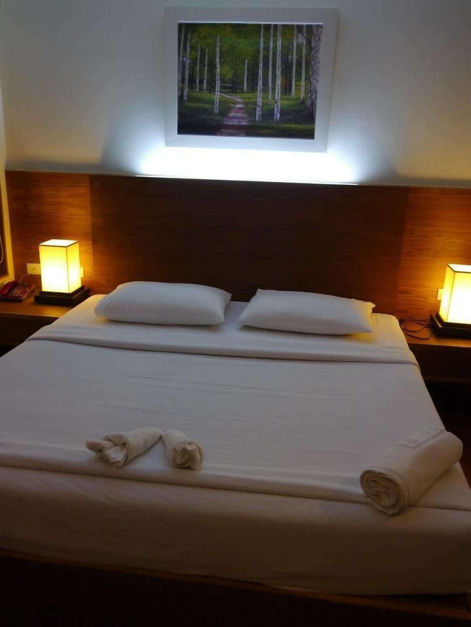 Baan Saikao Plaza Hotel & Service Apartment Koh Chang Exterior photo