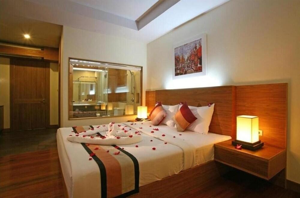 Baan Saikao Plaza Hotel & Service Apartment Koh Chang Exterior photo