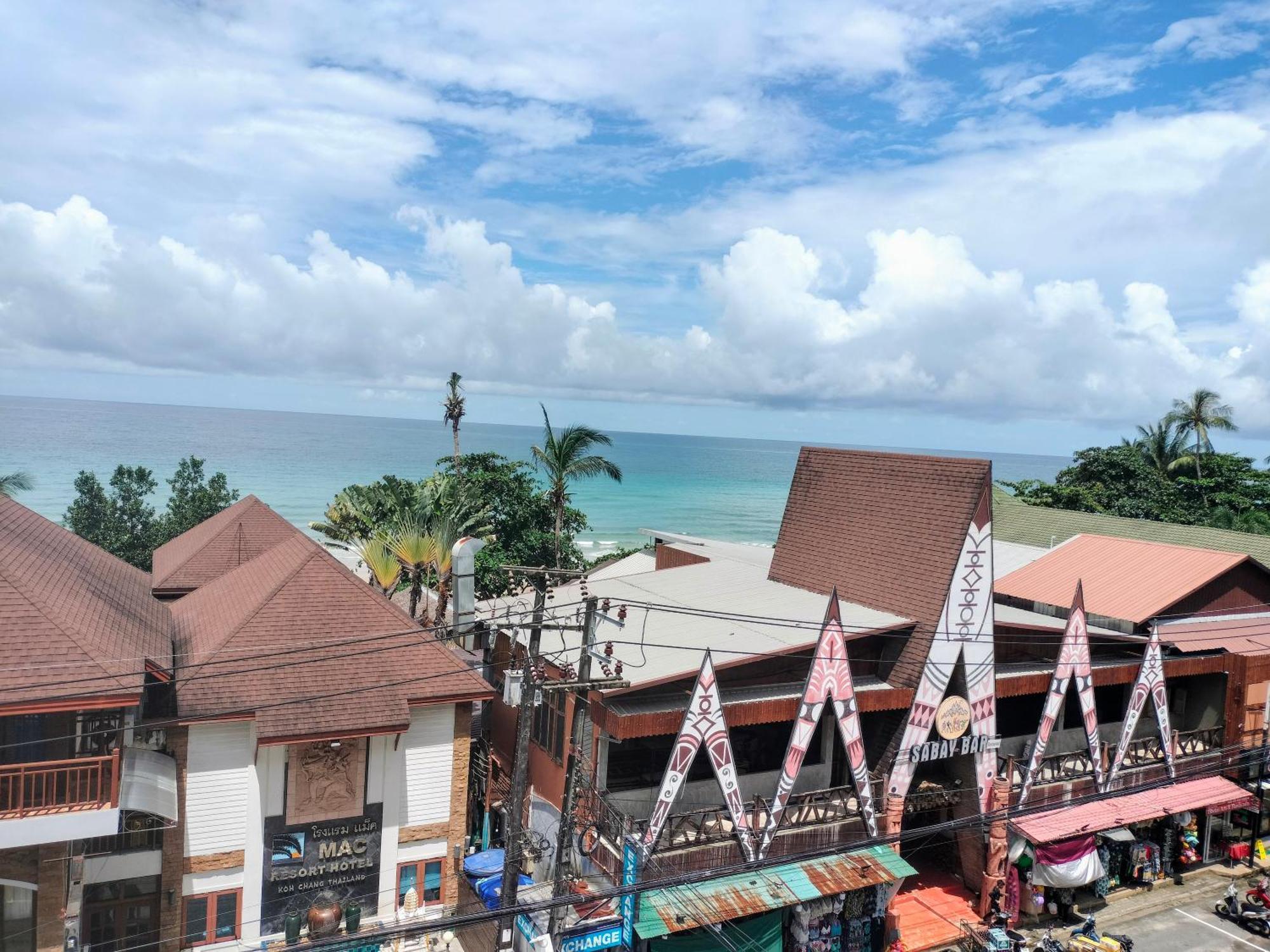 Baan Saikao Plaza Hotel & Service Apartment Koh Chang Exterior photo