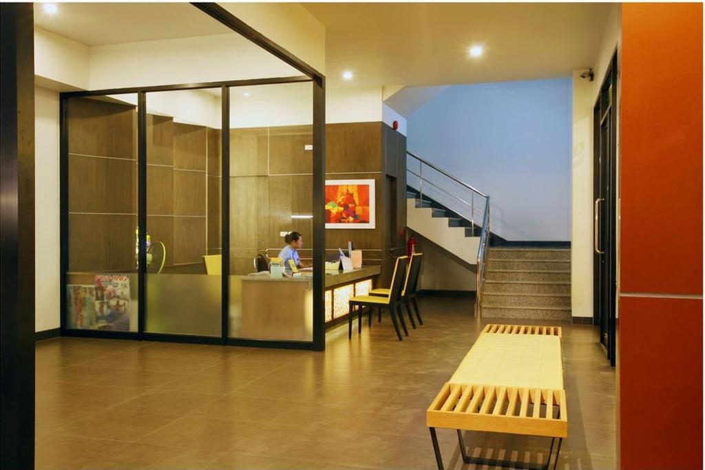 Baan Saikao Plaza Hotel & Service Apartment Koh Chang Exterior photo